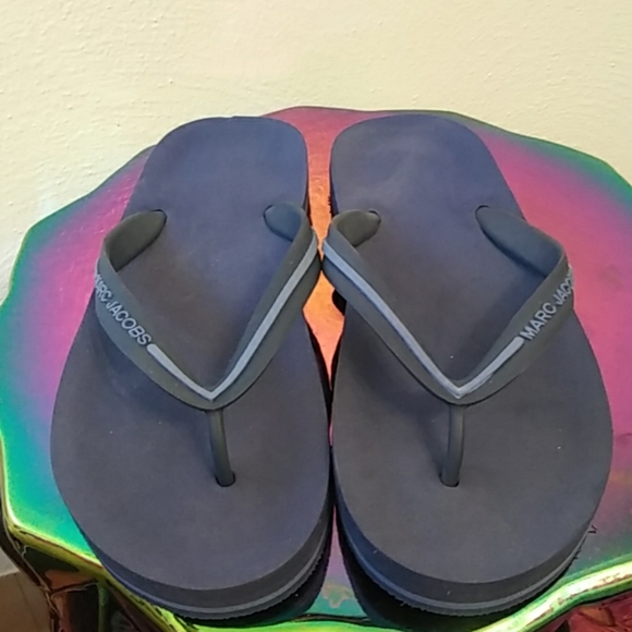 marc jacobs flip flops